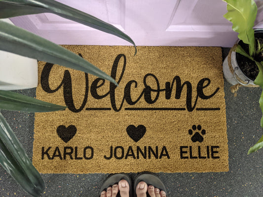 Welcome hearts paw prints doormat