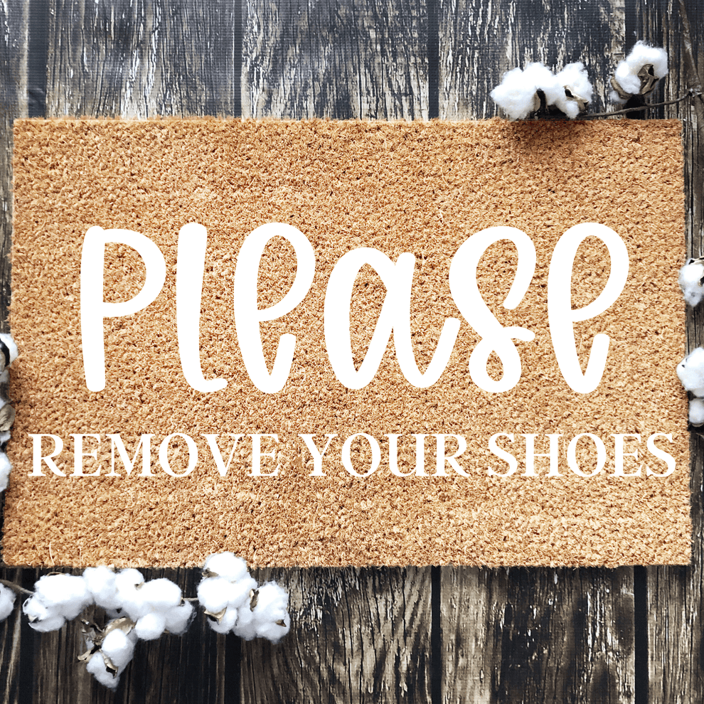 Please remove your shoes doormat in black or white text Personalised
